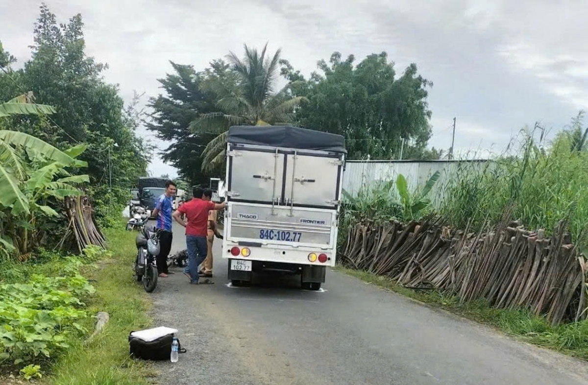 vu nu sinh bi tong tu vong o vinh long khoi to tai xe nguyen van bao trung hinh anh 1