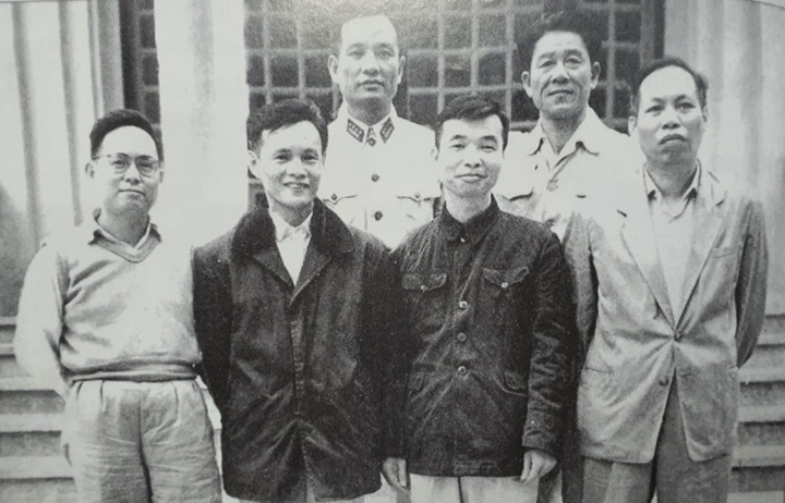 vi tuong lanh dao tong khoi nghia gianh chinh quyen o ha noi khi moi 23 tuoi hinh anh 1