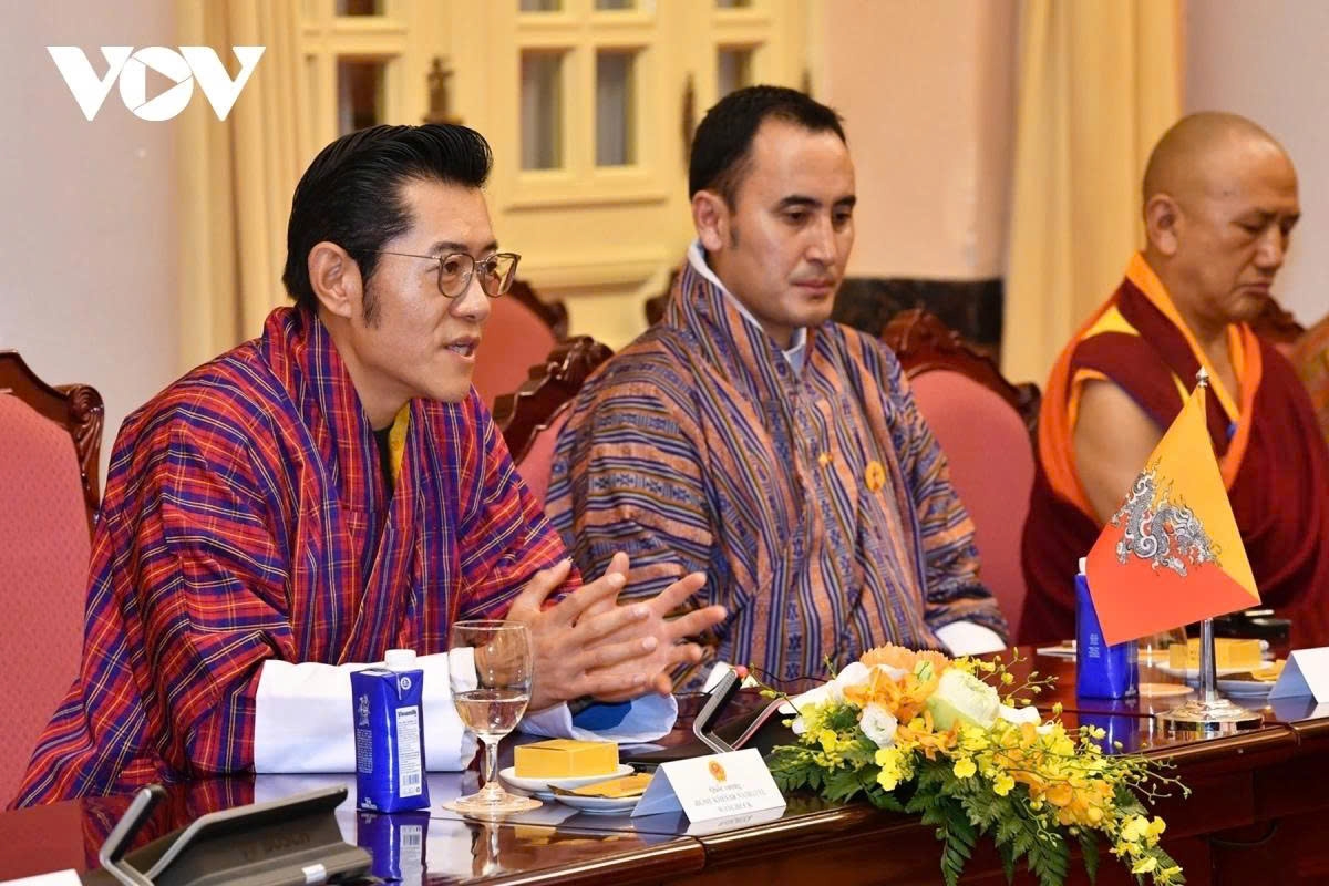 welcome ceremony for bhutanese king and queen on state visit to vietnam picture 10