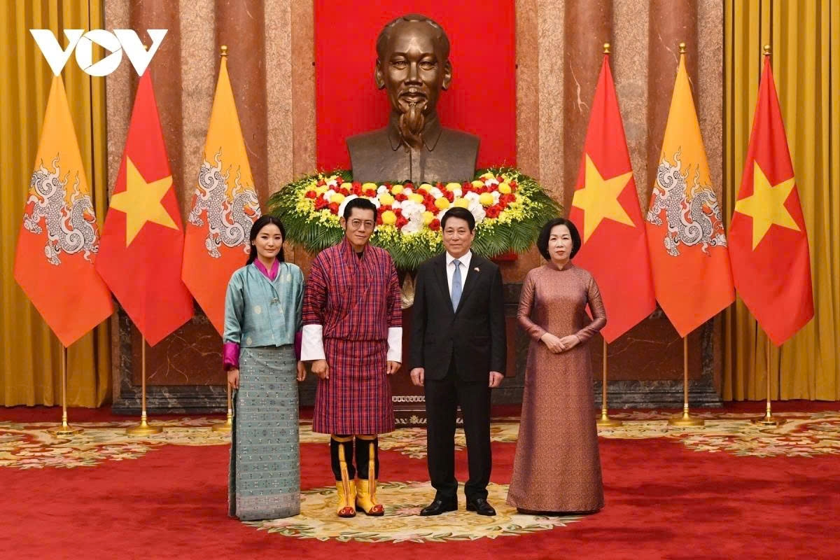 welcome ceremony for bhutanese king and queen on state visit to vietnam picture 6