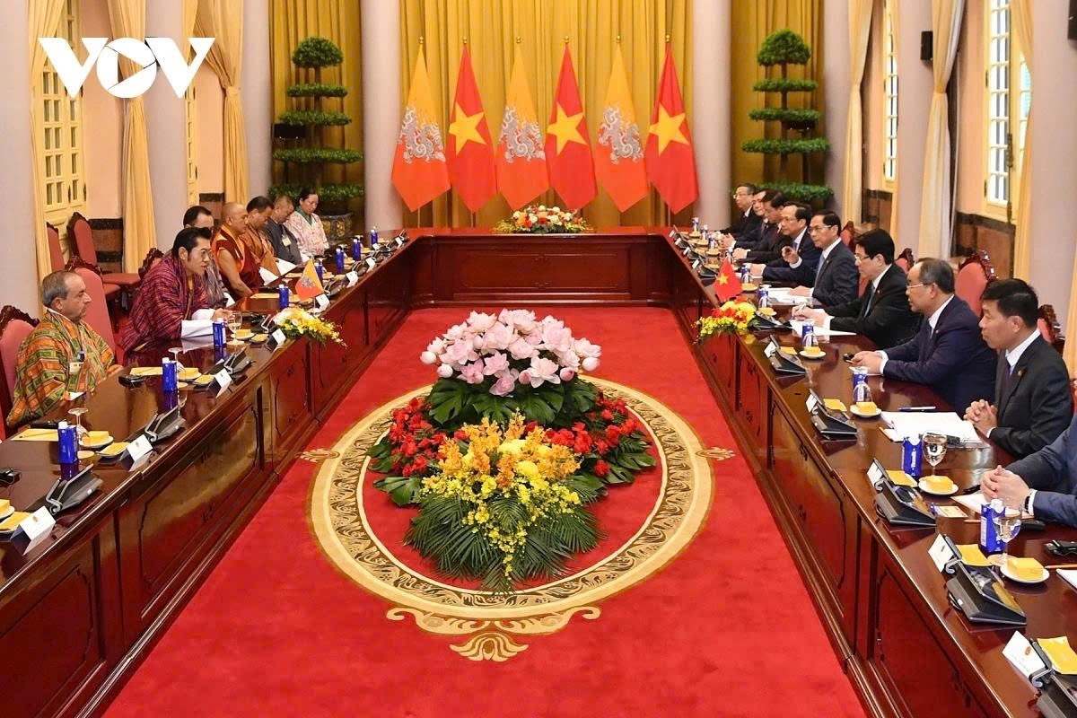 welcome ceremony for bhutanese king and queen on state visit to vietnam picture 8