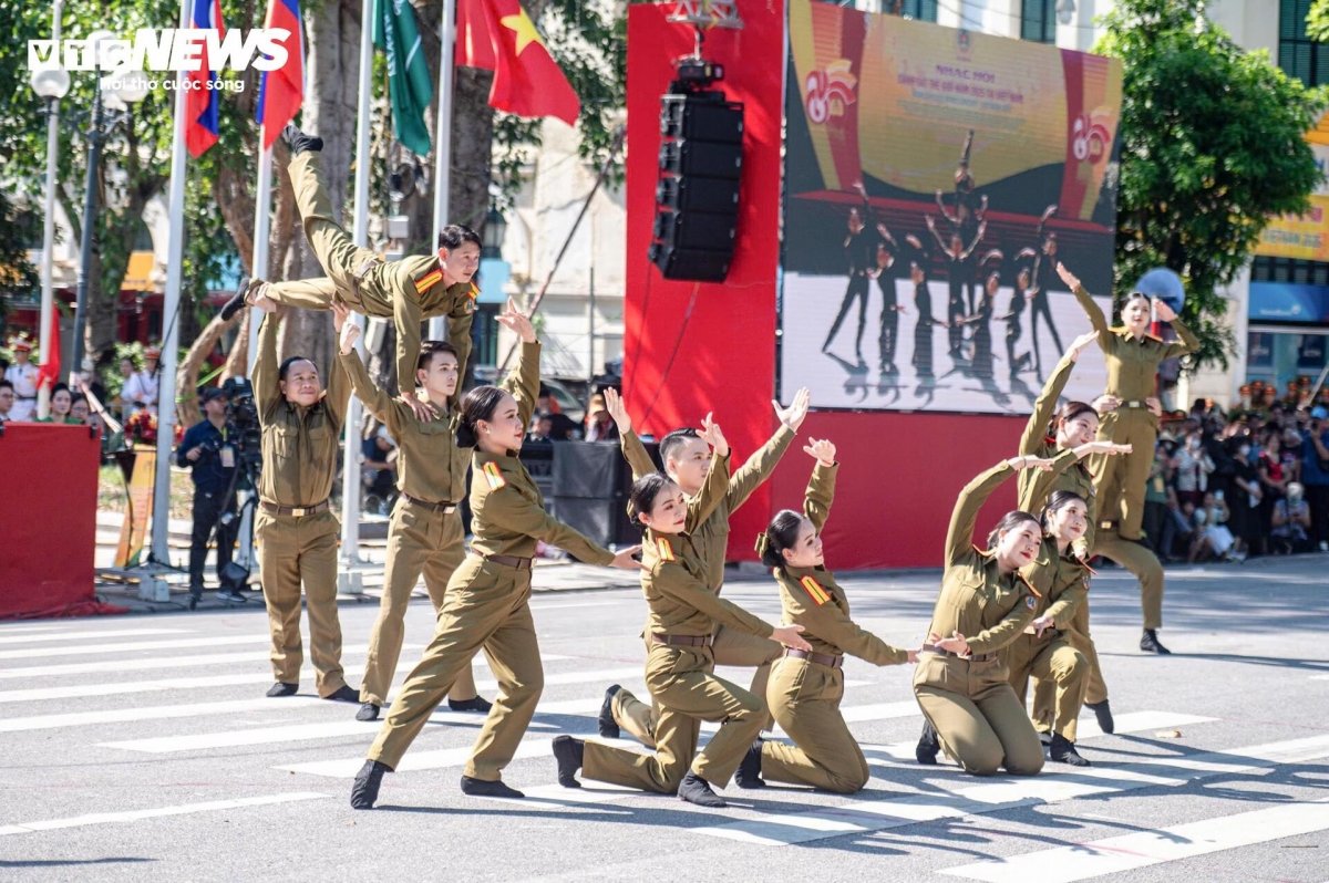 world police music festival 2025 kicks off in hanoi picture 11