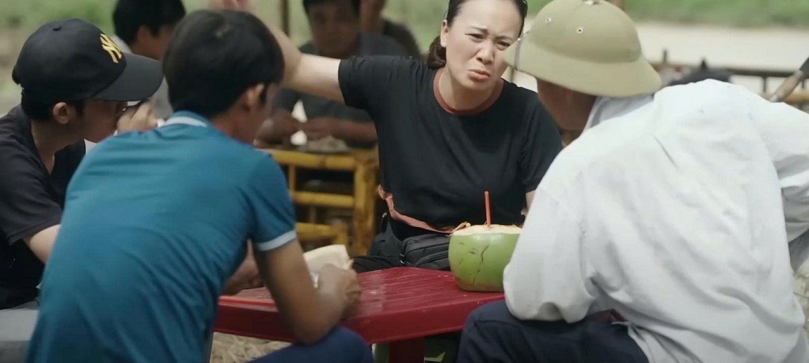  co anh, noi ay binh yen tap 13 Ong thu nhac tien khong hanh dong voi vang hinh anh 1