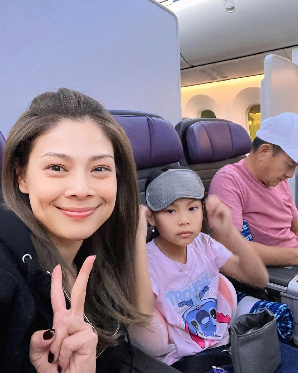 sao viet 29 8 A hau phuong nhi du khai mac trien lam cung nha chong hinh anh 6