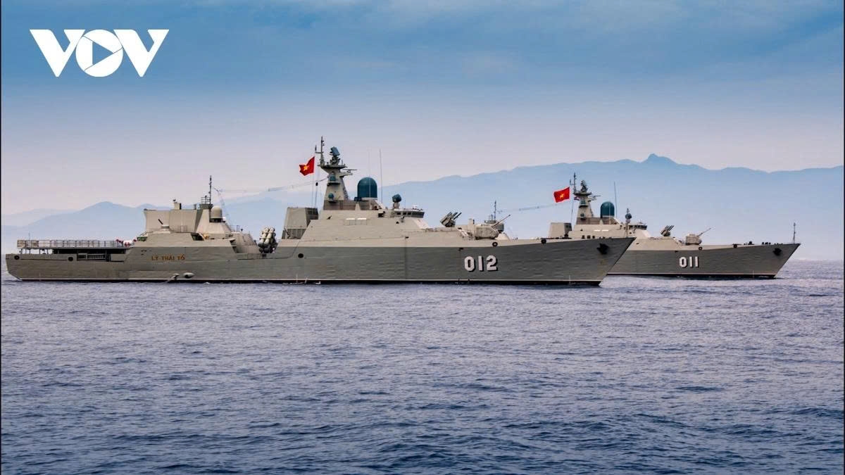 vietnamese navy showcases strength in national day naval parade picture 10 vietnamese navy showcases strength in national day naval parade picture 10