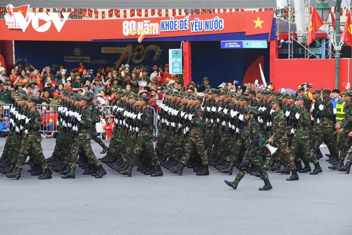 foreign military contingents march in vietnam s national day celebration picture 12 foreign military contingents march in vietnam s national day celebration picture 12