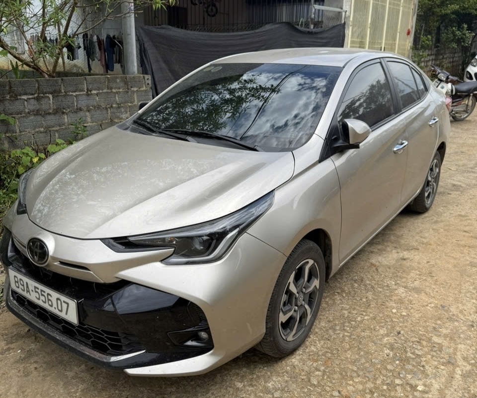 Chiếc xe chở bà Bùi Thị Ly. Chiếc xe chở bà Bùi Thị Ly.