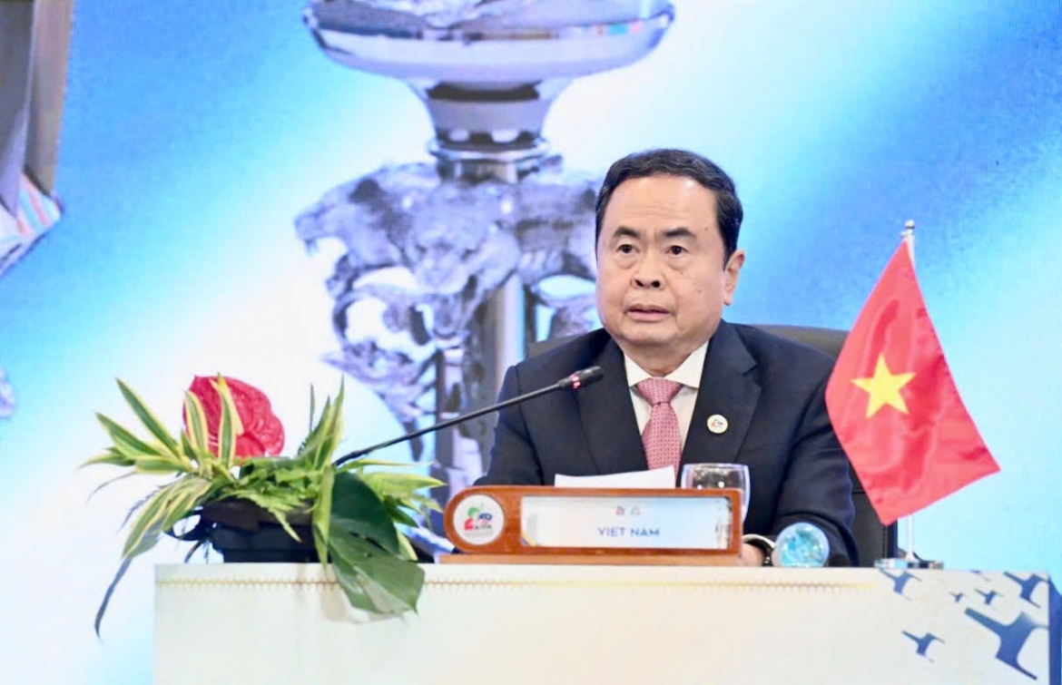 quoc hoi viet nam sat canh voi aipa de bien khat vong asean thanh hien thuc hinh anh 1