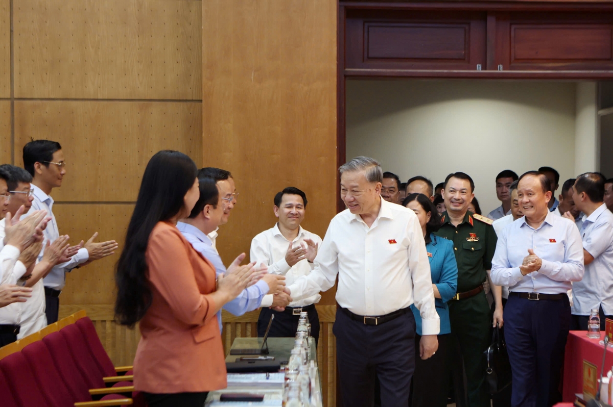 tổng bí thư tô lâm tiếp xúc cử tri hà nội trước kỳ họp thứ 10 quốc hội khoá xv hình ảnh 1 tong bi thu to lam tiep xuc cu tri ha noi truoc ky hop thu 10 quoc hoi khoa xv hinh anh 1