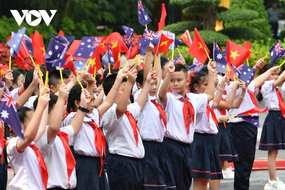 australian governor-general sam mostyn warmly welcomed on vietnam visit picture 4