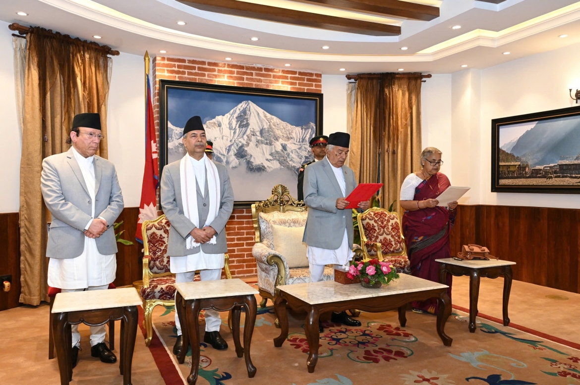 nepal lan dau tien co nu thu tuong hinh anh 1
