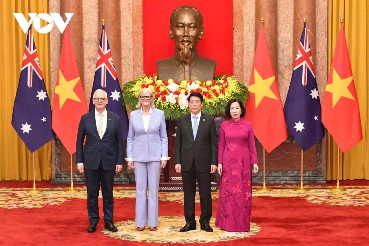 australian governor-general sam mostyn warmly welcomed on vietnam visit picture 5