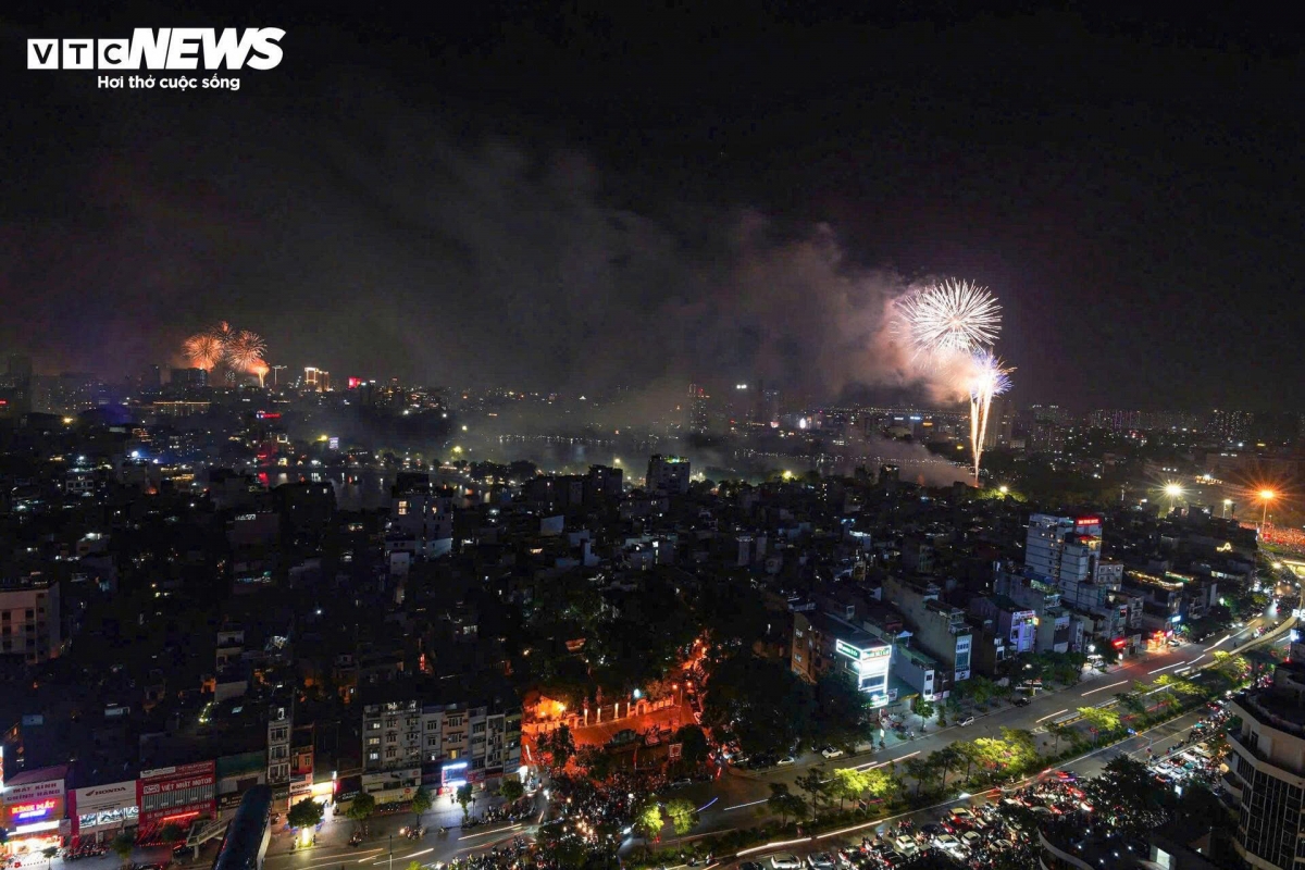 city skies light up with fireworks celebrating vietnam s 80th national day picture 5 city skies light up with fireworks celebrating vietnam s 80th national day picture 5