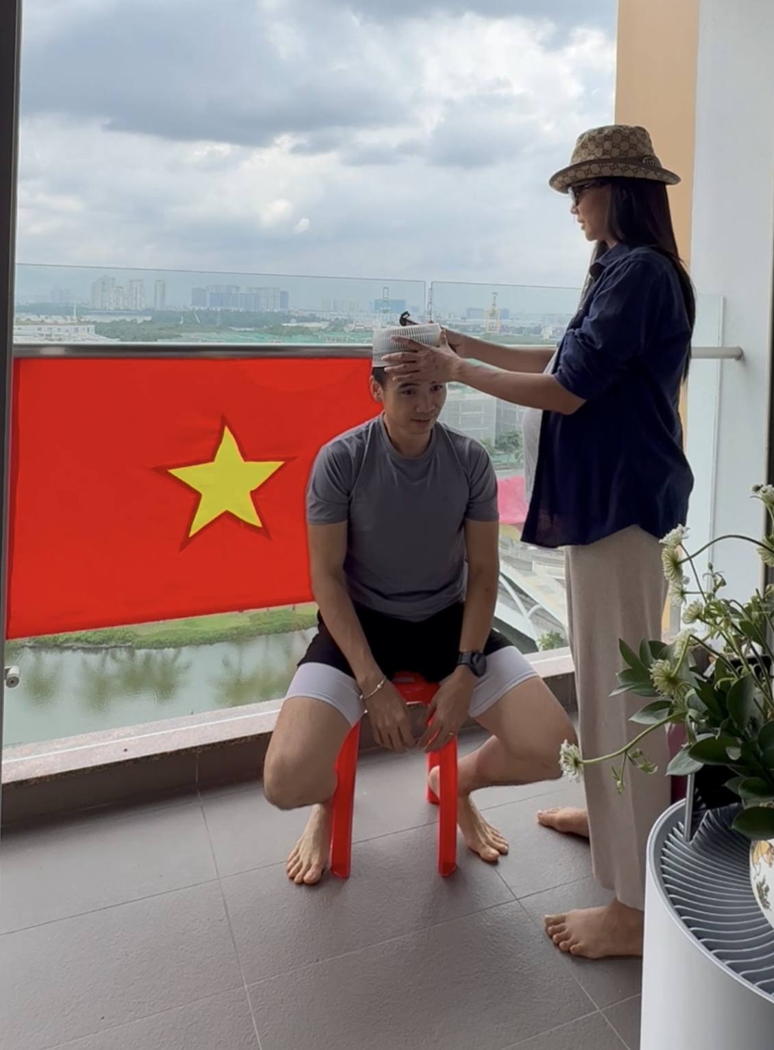 sao viet 2 9 quyen linh va con gai lo lem mung quoc khanh 2 9 hinh anh 6
