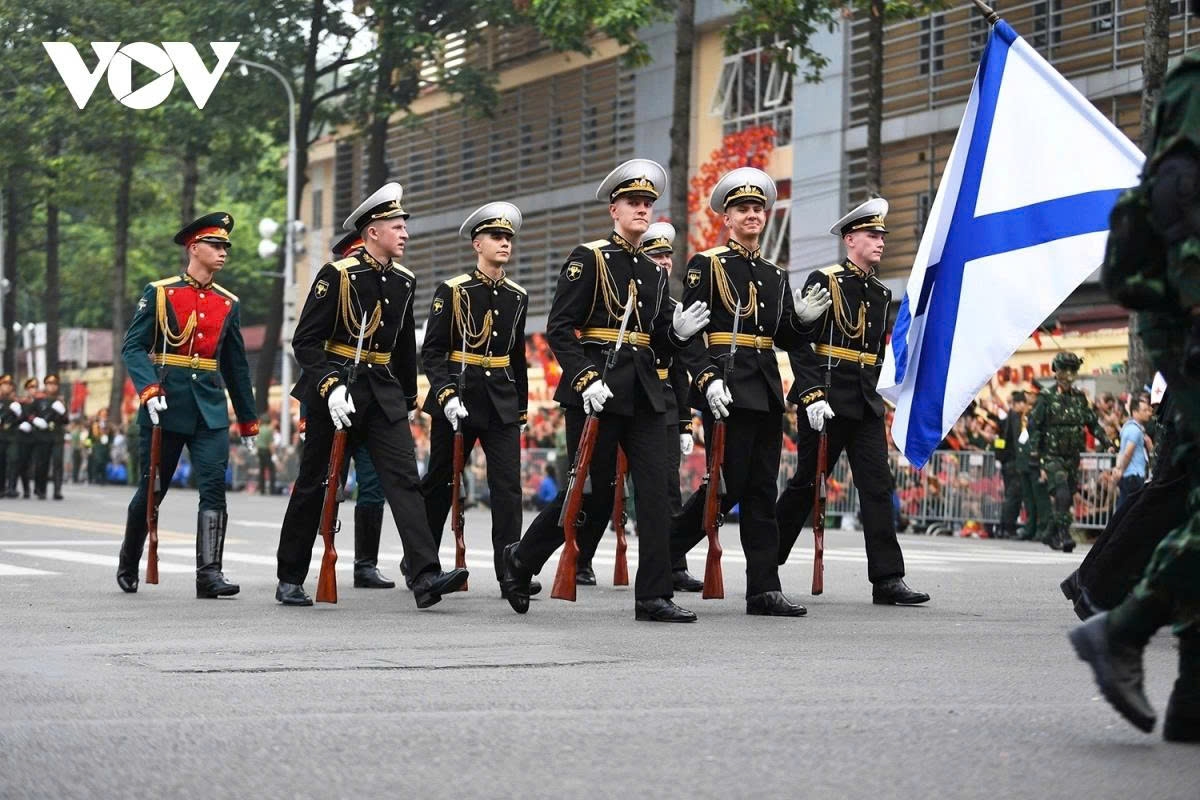 foreign military contingents march in vietnam s national day celebration picture 6 foreign military contingents march in vietnam s national day celebration picture 6
