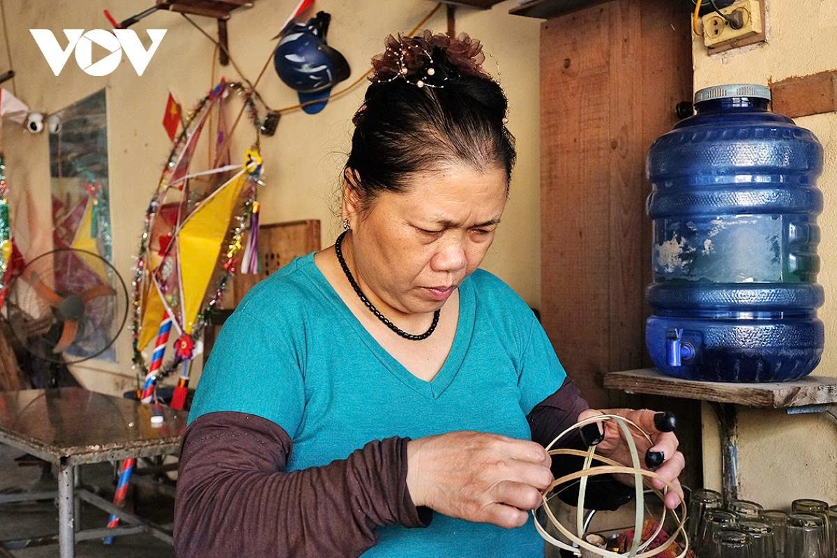 last guardians of traditional mid-autumn festival toys on the outskirts of hanoi picture 7