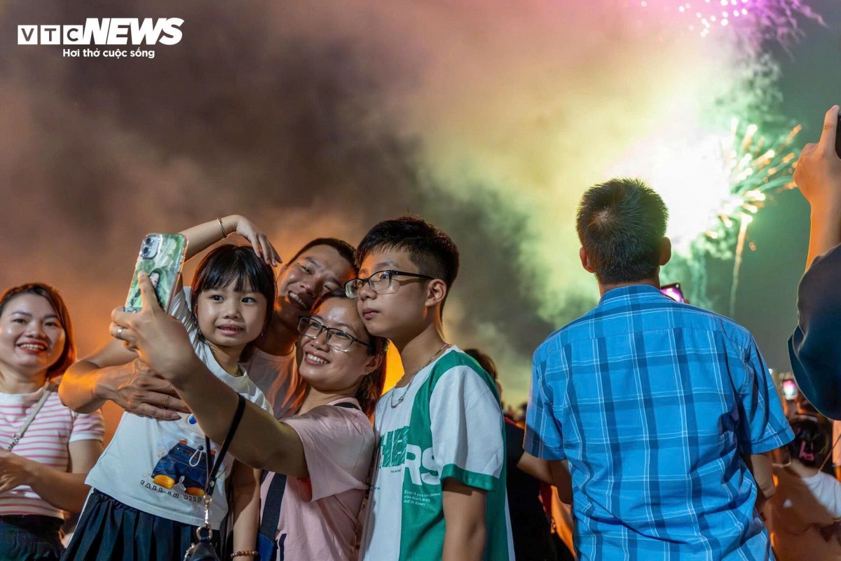 city skies light up with fireworks celebrating vietnam s 80th national day picture 7 city skies light up with fireworks celebrating vietnam s 80th national day picture 7