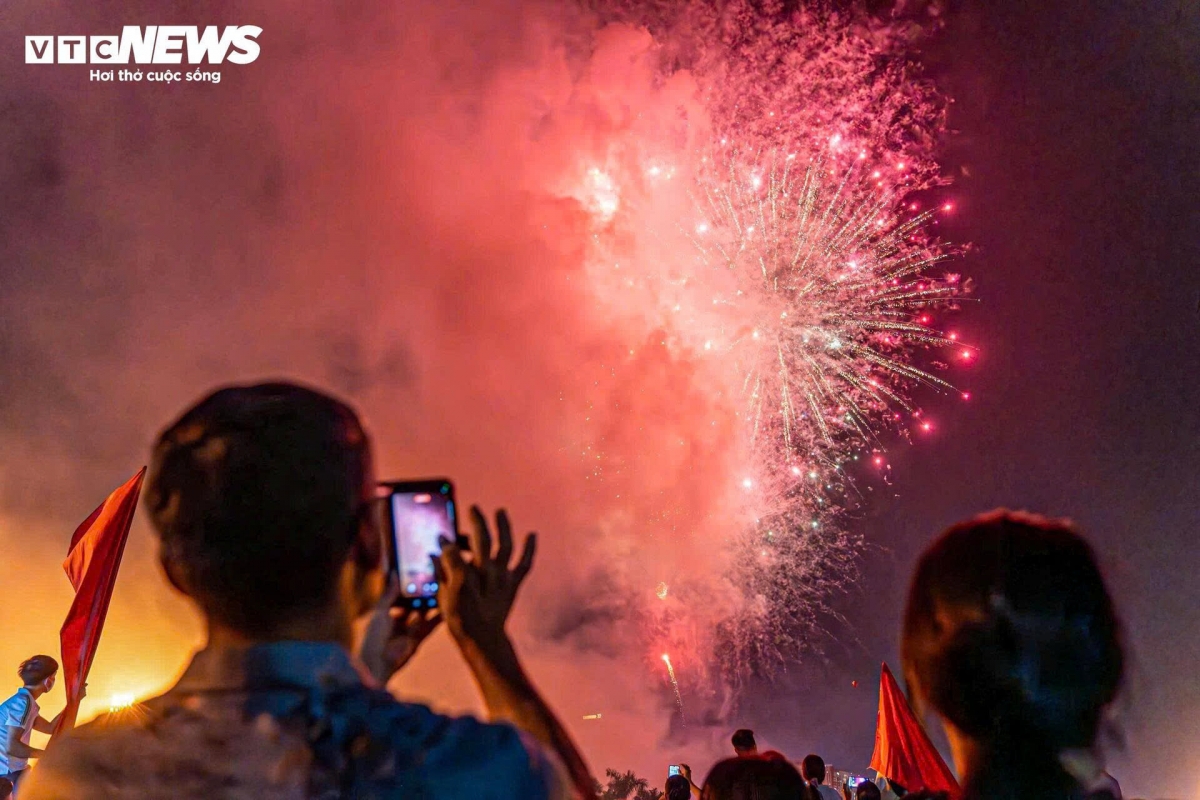 city skies light up with fireworks celebrating vietnam s 80th national day picture 8 city skies light up with fireworks celebrating vietnam s 80th national day picture 8