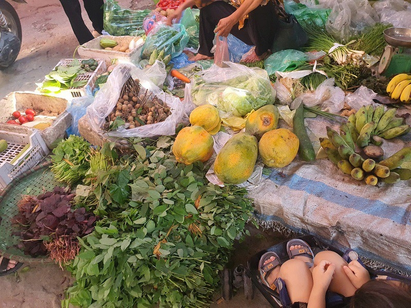 Vì sao rau xanh tại Hà Nội bỗng dưng tăng giá?