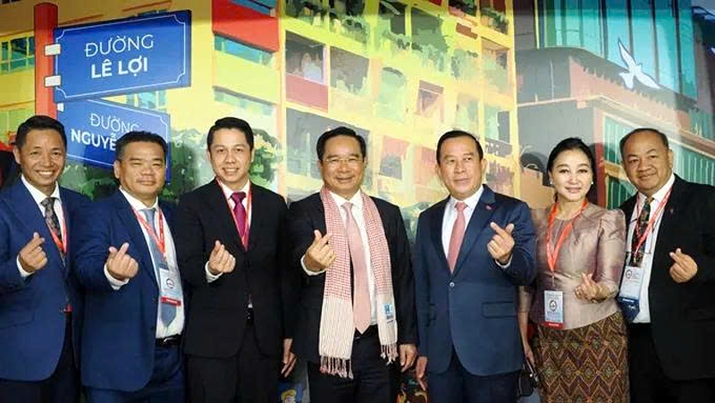 hcm city strengthens tourism cooperation with cambodia picture 1