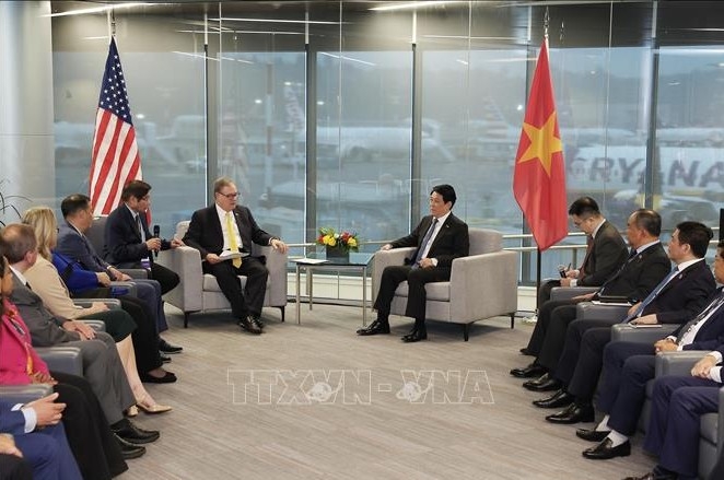 vietnamese president meets lieutenant governor of washington state and boeing leader picture 1