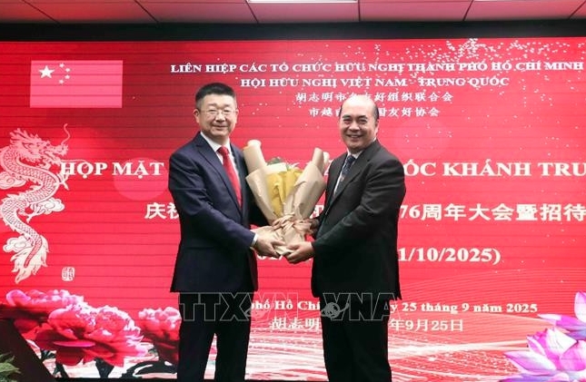 china s 76th national day celebrated in hcm city picture 1
