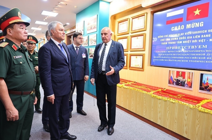 Russian State Duma Chairman visits Vietnam-Russia Tropical Centre