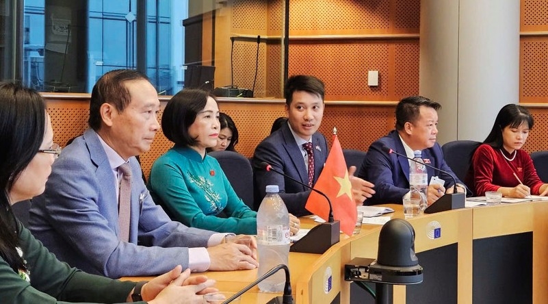 na vice chairwoman pays working visit to belgium, eu picture 1