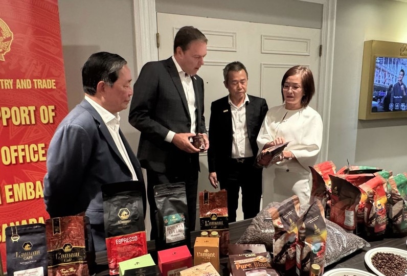 vietnamese coffee promoted in canadian market picture 1