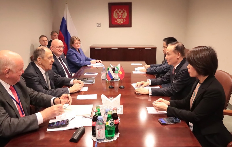 Acting Foreign Minister holds meetings with foreign officials in New York