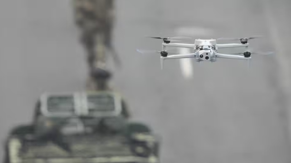 bom hat nhan tren uav - kich ban chay dua vu trang khien cac chuyen gia lo ngai hinh anh 1