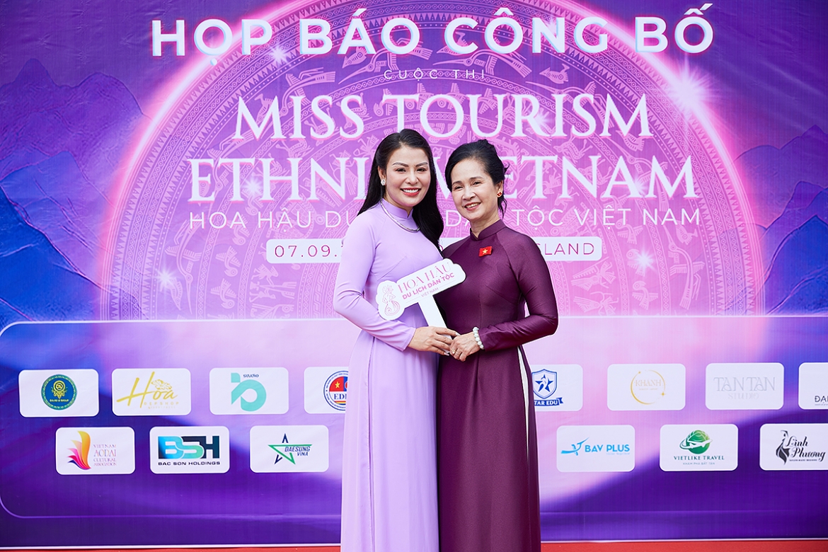  hoa hau du lich dan toc viet nam 2025 se lan toa tinh yeu que huong qua nhan sac va tri tue hinh anh 3