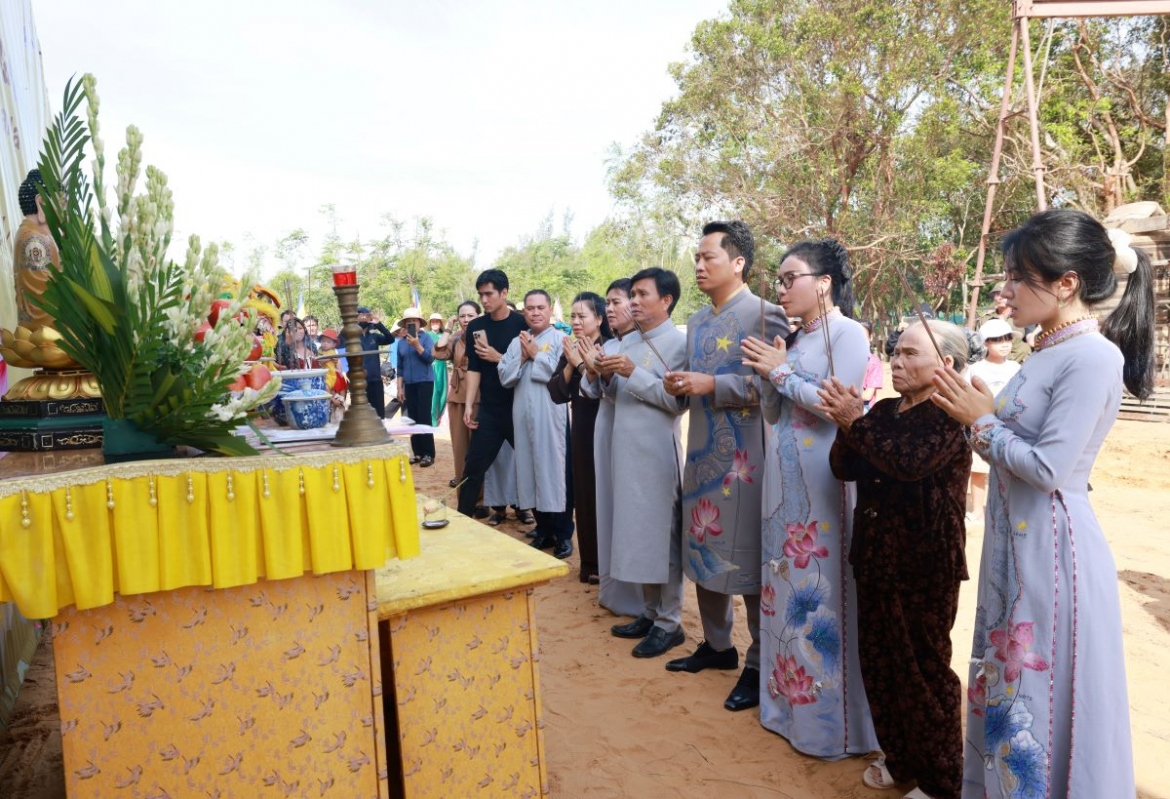 mailisa phat tam 1 ty dong duc chuong mua vu lan mot tieng chuong ngan loi hieu hanh hinh anh 2