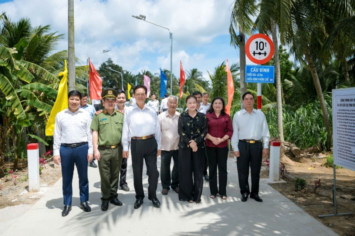 vinh long khanh thanh 4 cau giao thong nong thon do bo cong an va vietcombank xay dung hinh anh 3