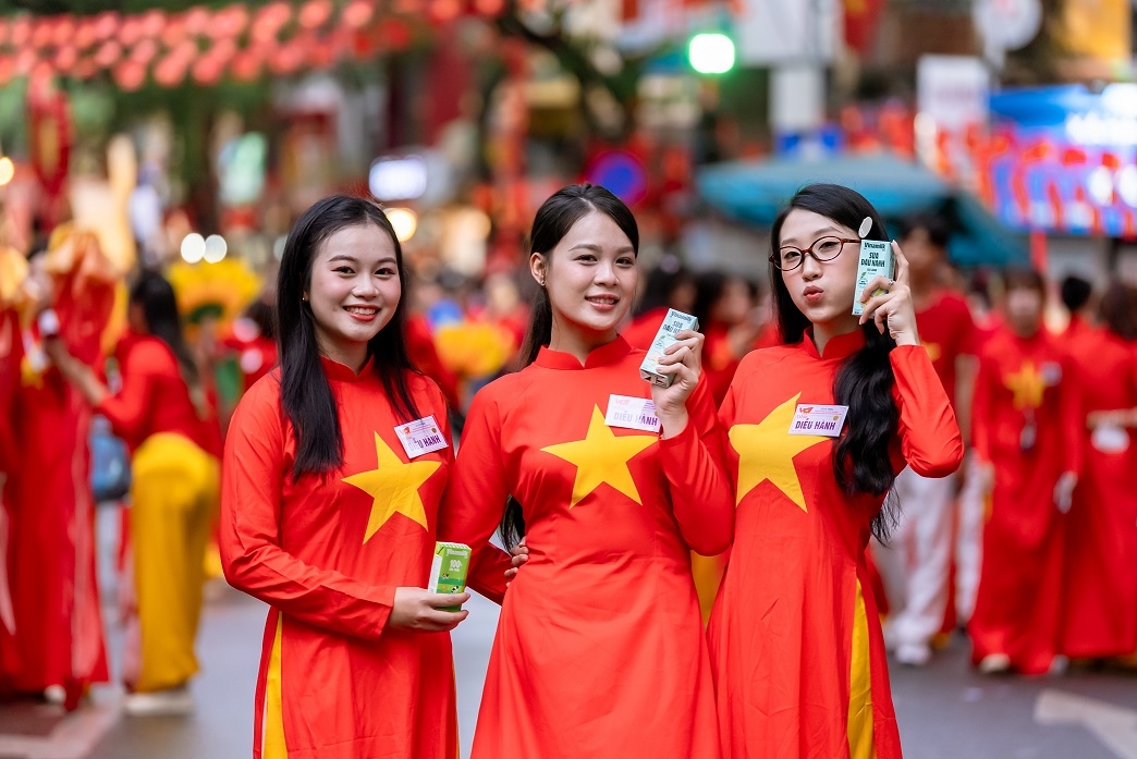 vinamilk hoa nhip cung trieu trai tim mung 80 nam quoc khanh hinh anh 5