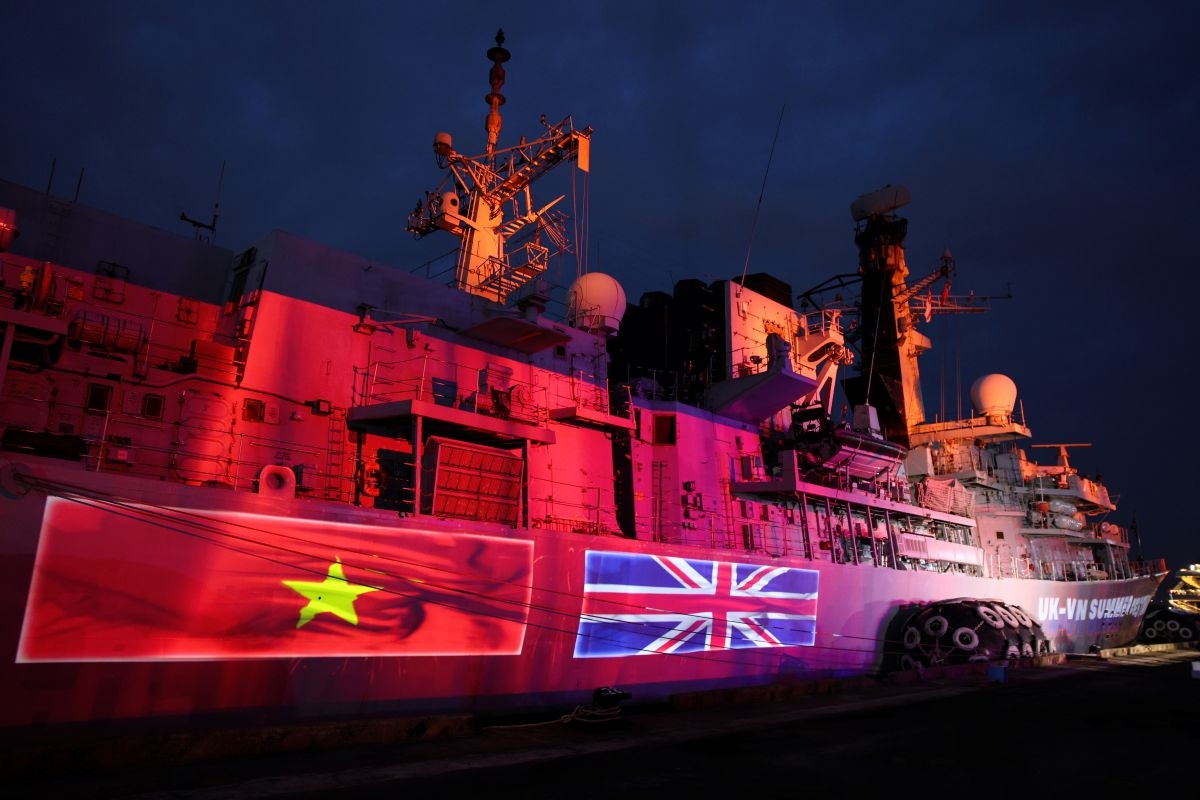 bat mi mon viet xuat hien trong su kien don tau hai quan hoang gia anh hinh anh 1