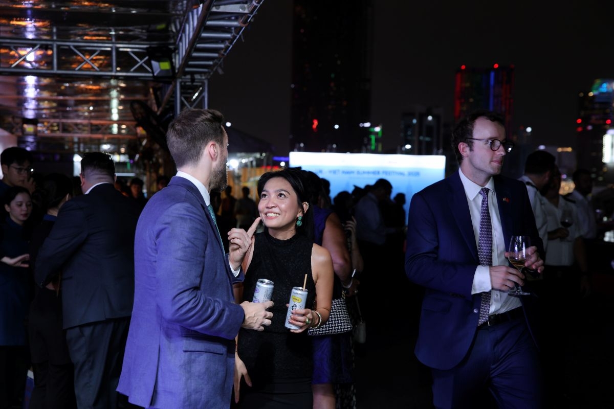 bat mi mon viet xuat hien trong su kien don tau hai quan hoang gia anh hinh anh 7