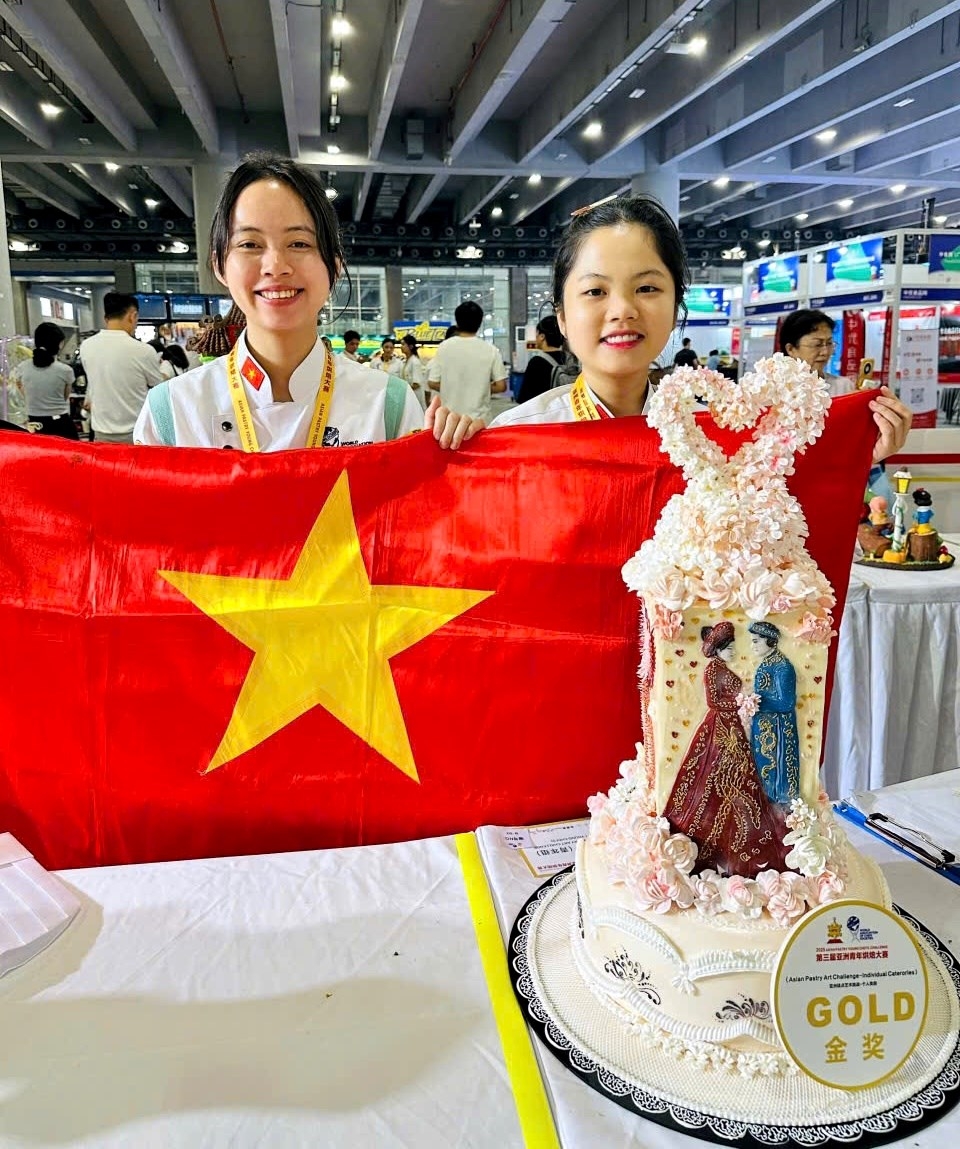 vietnamese chefs shine at asian pastry young chefs challenge 2025 picture 1