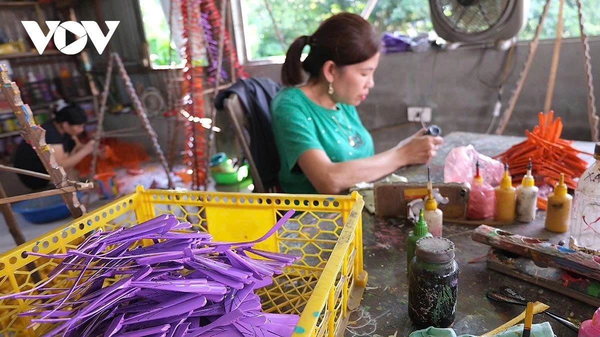 unique bamboo dragonfly craft village beside tay phuong pagoda picture 9