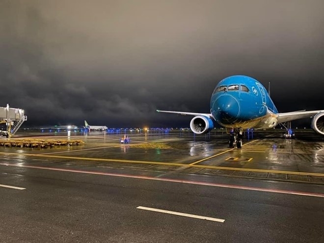 Nhiều chuyến bay bị ảnh hưởng do cơn bão Ragasa