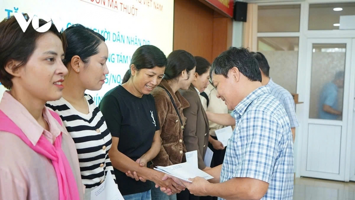 thu tuong Day nhanh viec tang qua nhan dan dip ky niem 80 nam quoc khanh 2 9 hinh anh 1