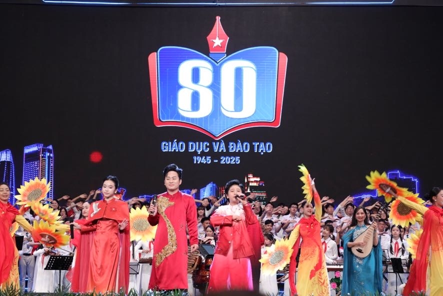nganh giao duc buoc vao nam hoc moi voi su menh doi moi va hoi nhap hinh anh 5
