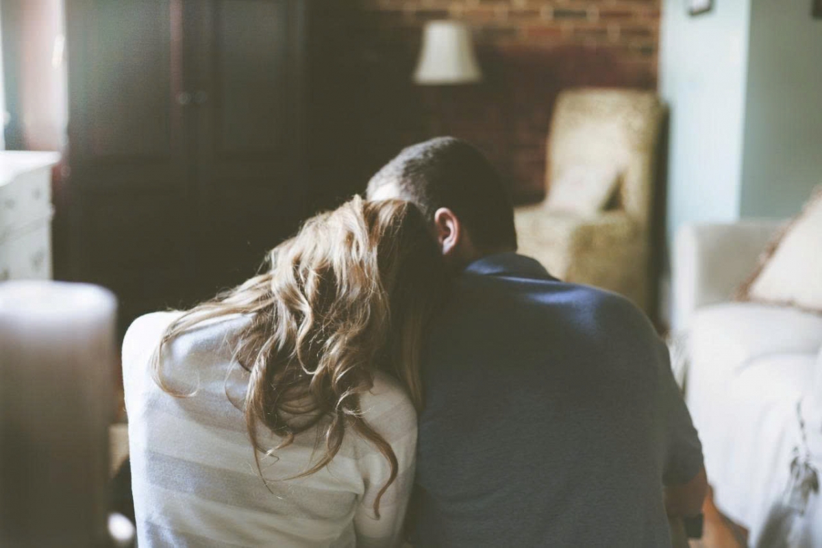 Phát hiện chồng nhiều lần quan hệ với gái mại dâm