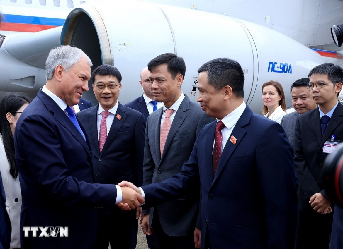 chu tich duma quoc gia nga den ha noi, bat dau tham chinh thuc toi viet nam hinh anh 2