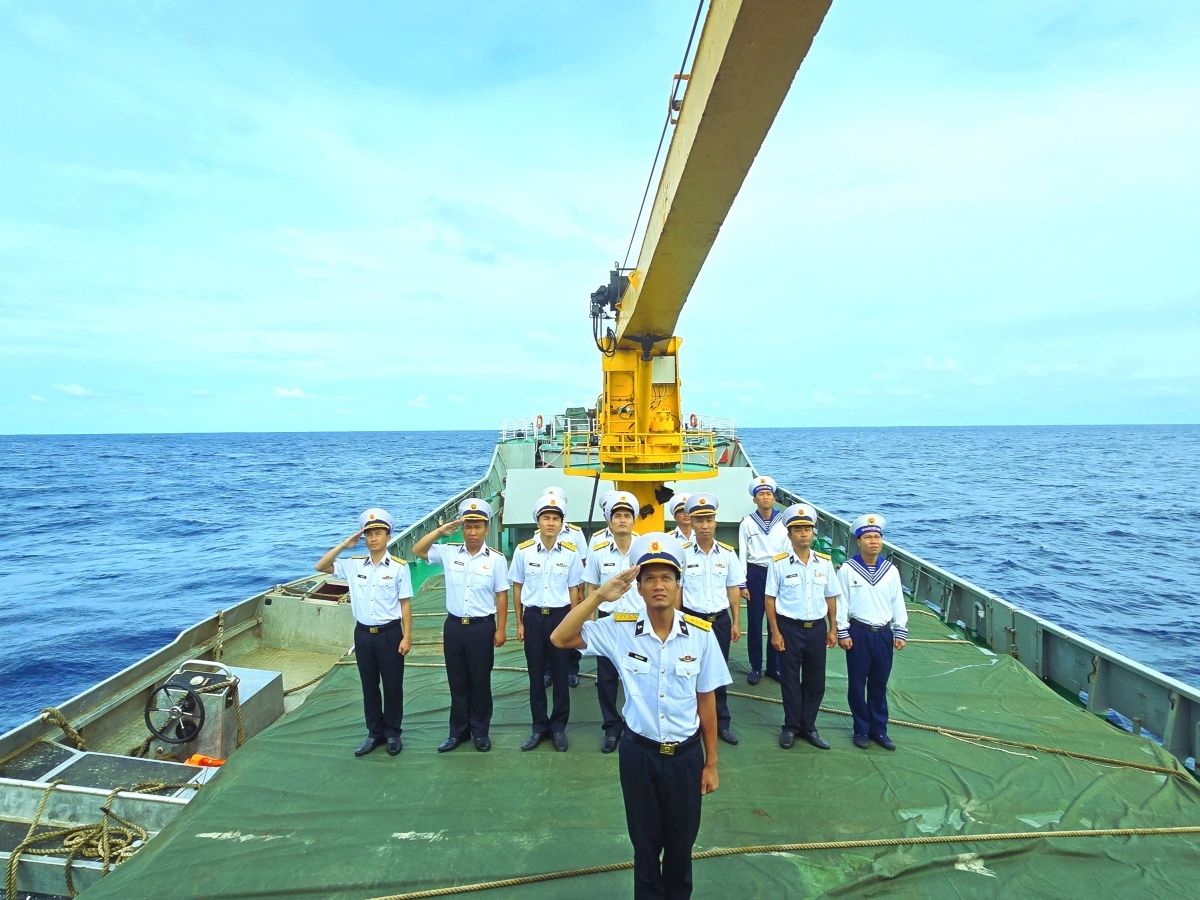 co to quoc giua trung khoi hinh anh 4