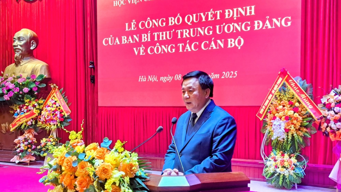 Ong duong trung Y tiep tuc giu chuc pho gD hoc vien chinh tri quoc gia ho chi minh hinh anh 1