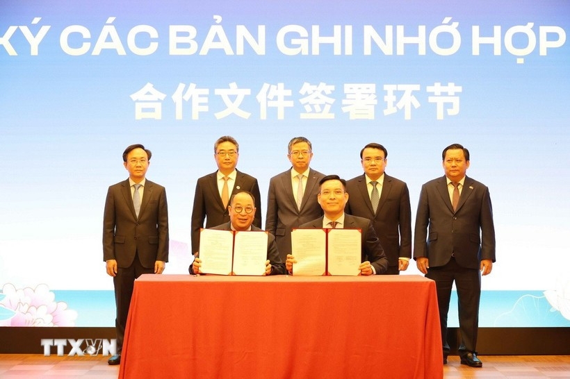 huge room for stepping up vietnam - china investment, tourism cooperation ambassador picture 1