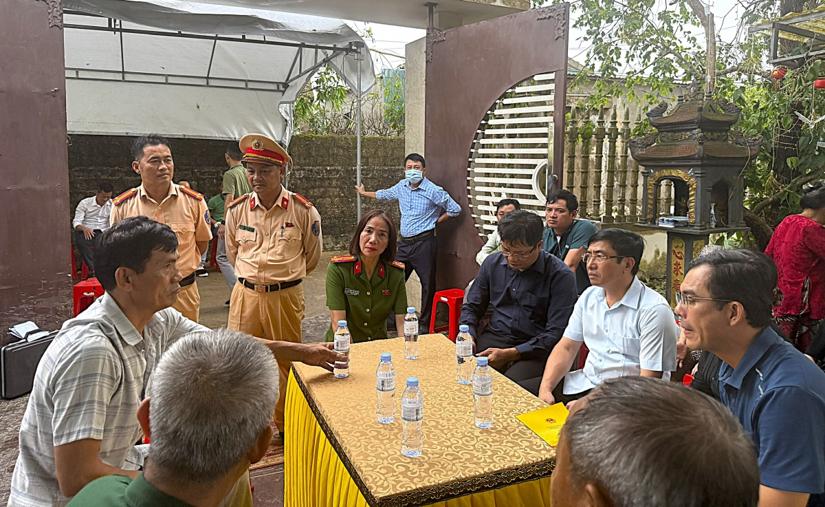 Bố và con ở Nghệ An tử vong trong phòng ngủ nghi do ngạt khí