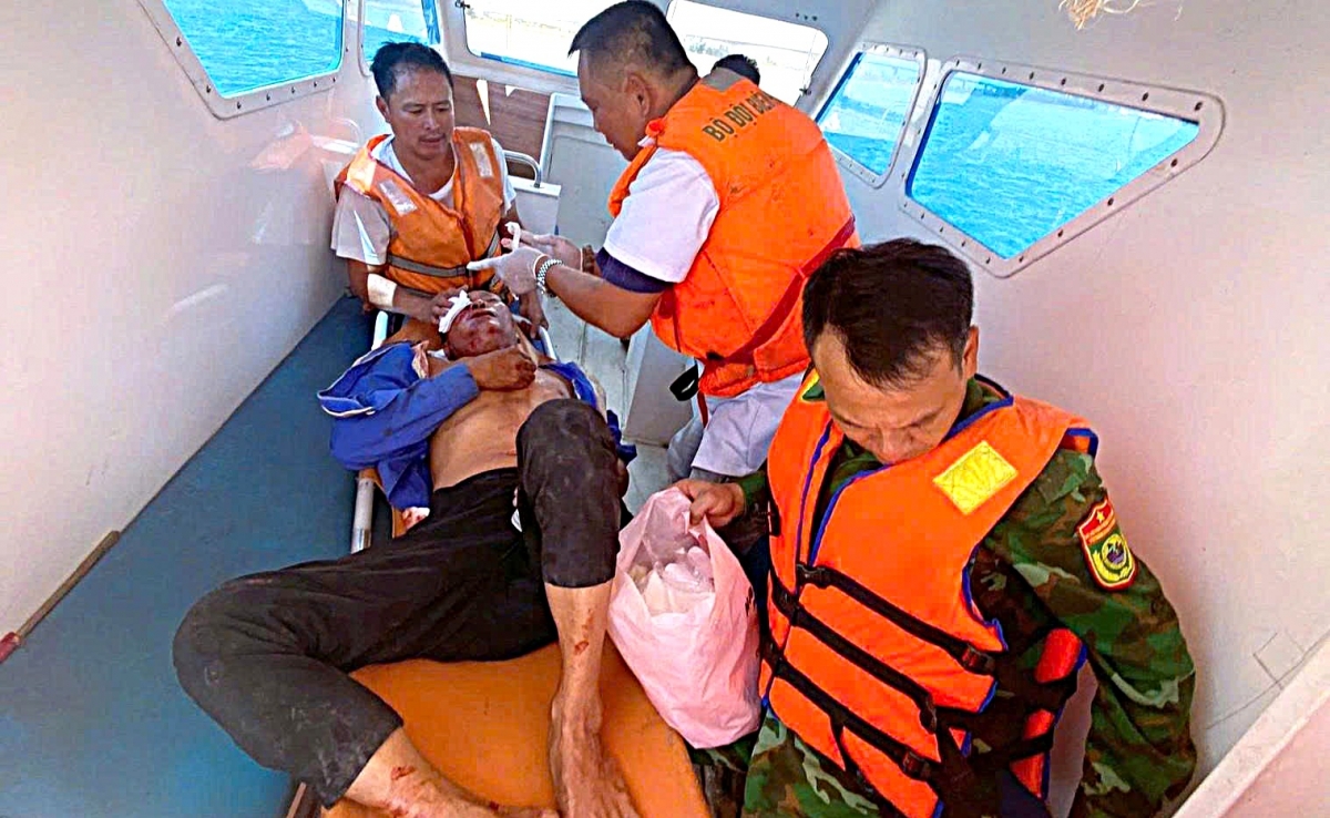 Ngư dân Nghệ An bị tai nạn trên biển