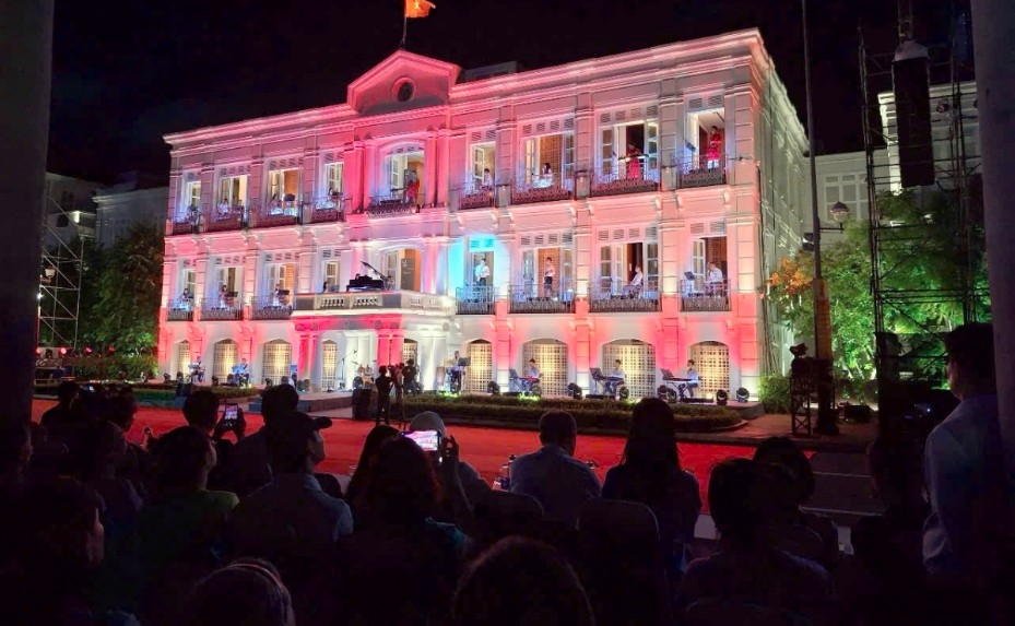 da nang concert bridges the city s history and modern vision picture 2